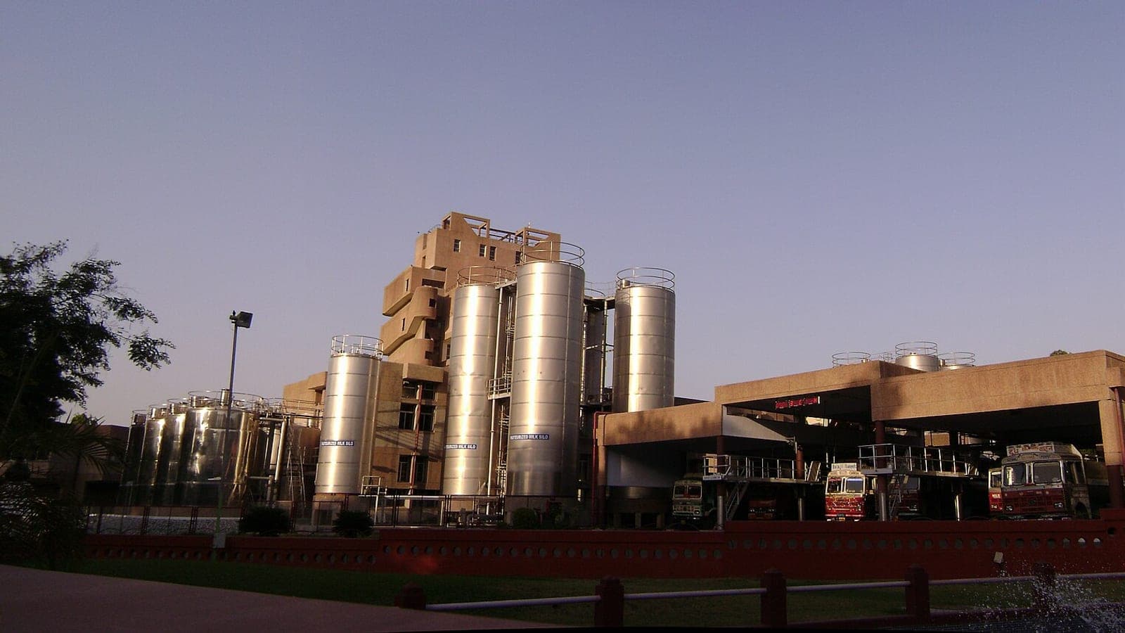Packers and movers in Anand, Gujarat