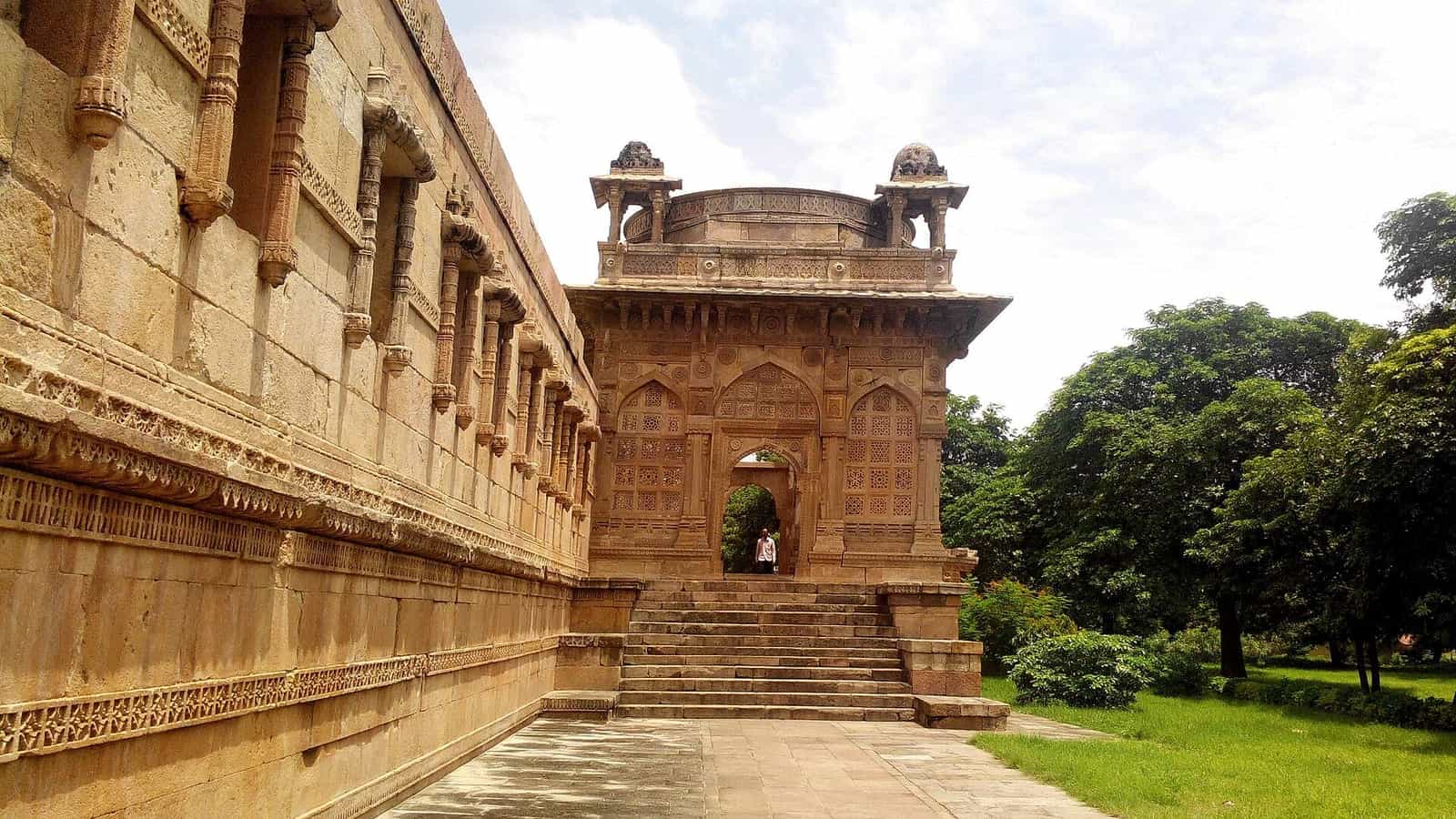Packers and movers in Godhra, Gujarat