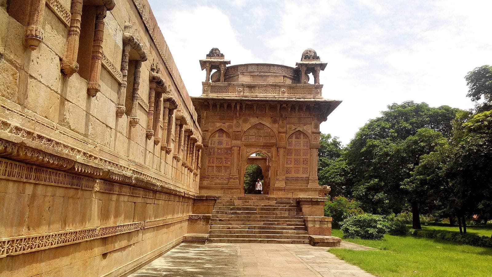 Packers and movers in Godhra, Gujarat